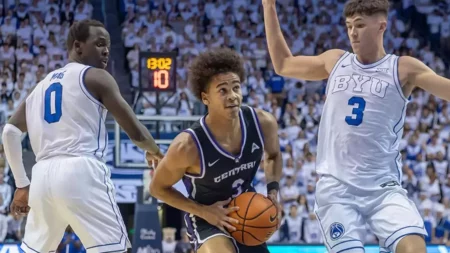 UCA's Braden Fagbemi driving inside against the BYU Cougars in Bears' opener