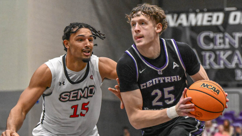 UCA Bears' Elias Cato drives inside against Southeast Missouri