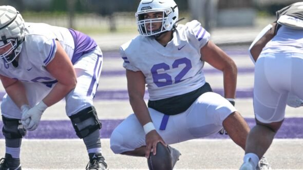 UCA offensive lineman Senon Chapple during the Bears football spring game
