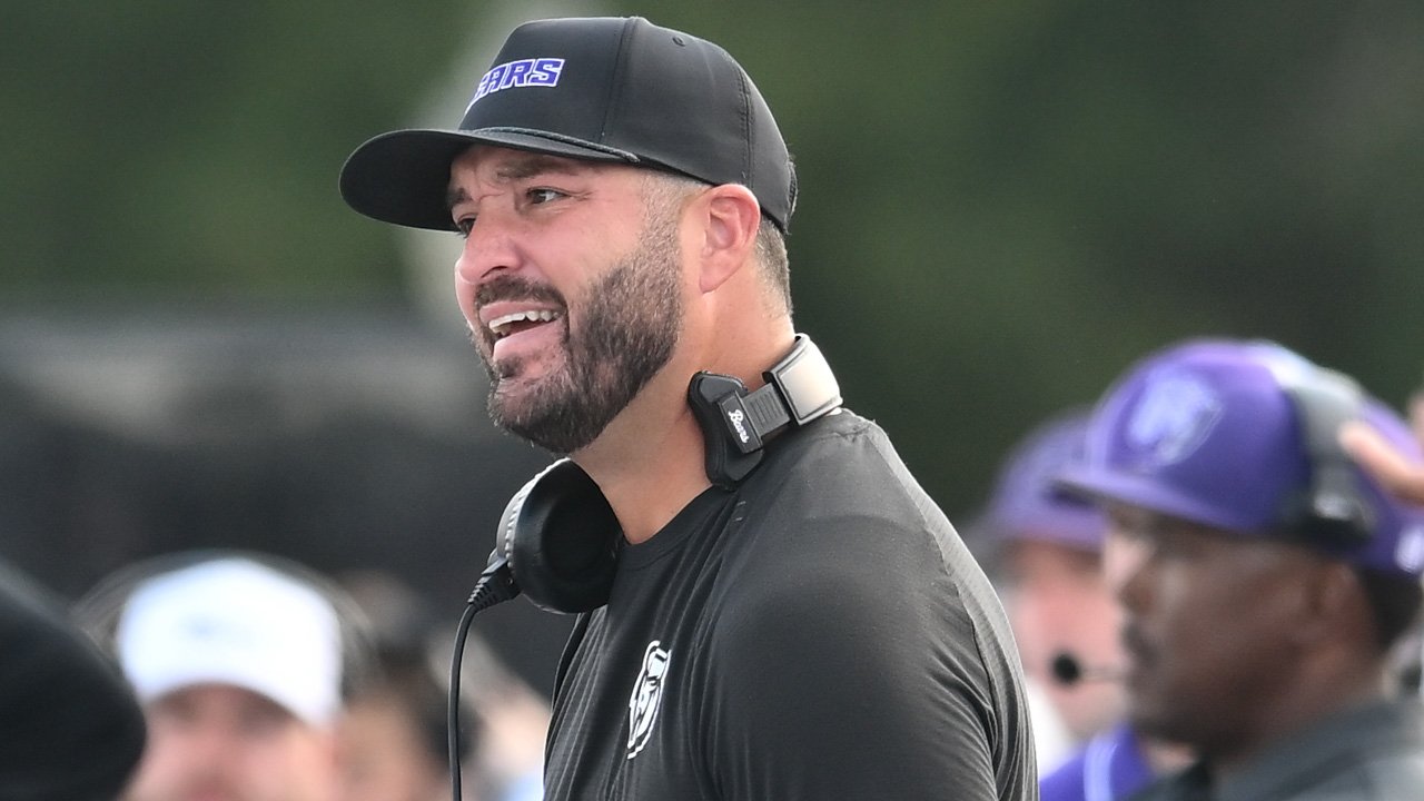 UCA Bears coach Nathan Brown against Utah Tech