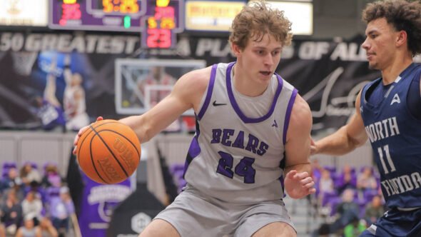 UCA Bears forward Cole McCormick during game against the North Florida Ospreys