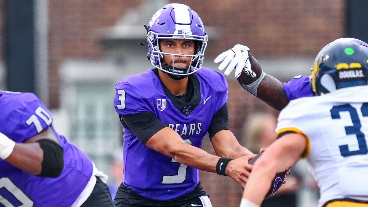 UCA Bears quarterback Donovyn Omolo in game against Central Oklahoma.